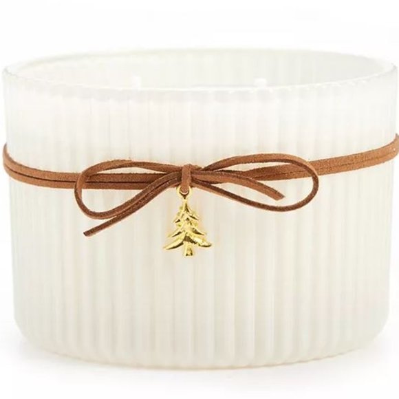 Santa's Cookies 3-Wick Ribbed Glass Candle, 14 Oz. NWT - Picture 1 of 1